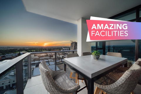 A Cut Above The West - Pool - Rooftop Bar - Gym - Wifi - SA Accommodation 0
