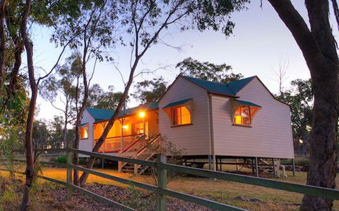 Accommodation Creek Cottages & Sundown View Suites - SA Accommodation 0