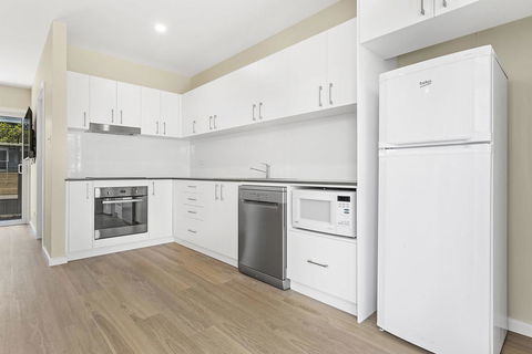 Achilles Street, 1/6 - SA Accommodation 3