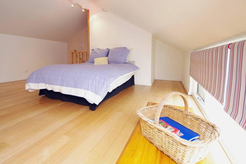 Adelaide Close CBD Large Private Studio Apartment In St Peters - SA Accommodation 2