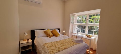 Fab 4brm Home With Pool A 15 Min Walk To Beach - SA Accommodation 1