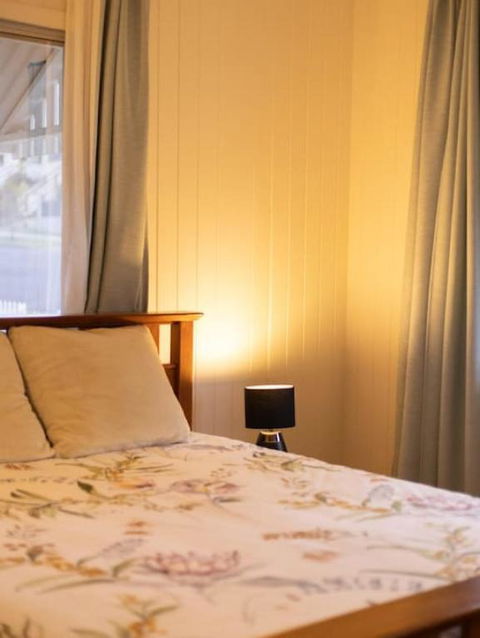 Family Friendly Cozy 4BR House At Annerley - SA Accommodation 4