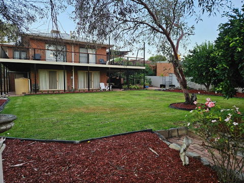 Gungurru - SA Accommodation 1