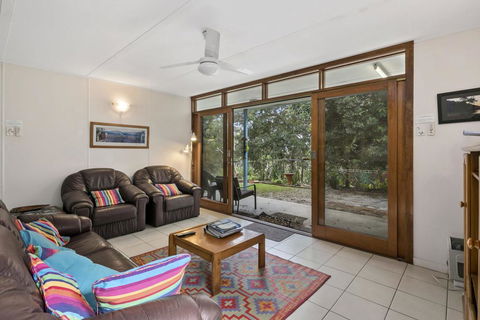 Allamanda Cottage - SA Accommodation 2