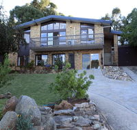 Alpine Apartment - Great location with views of Lake Jindabyne - SA Accommodation