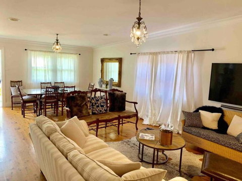 Ambrose On Byng - Central Location W/ 2 Bathroom - SA Accommodation 1