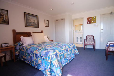 Anchors Aweigh - SA Accommodation 1