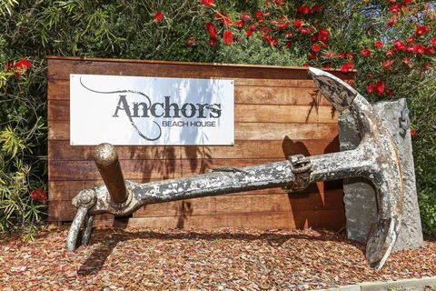 Anchors Beach House - SA Accommodation 2