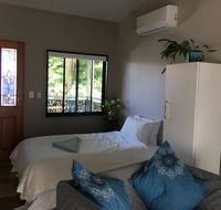 Annerley-granny flatprivate new convenience - SA Accommodation