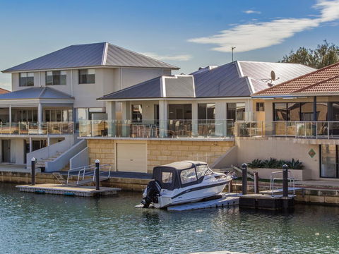 Aqua Vista - SA Accommodation 0