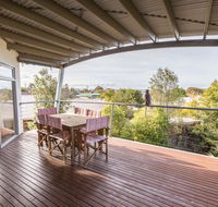 Aqua Vista - a stroll to Paynesville forshore - SA Accommodation