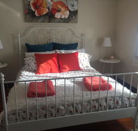 Art Deco Cottage - SA Accommodation