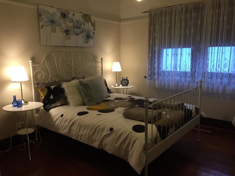 Art Deco Cottage - SA Accommodation 2