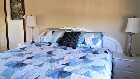 Must Love Dogs B&B & Self Contained Cottage - SA Accommodation 1
