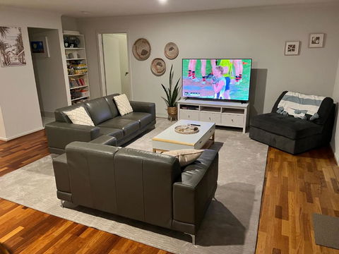 One Merino Panoramic Beach House Modern Sleeps 10 - SA Accommodation 1