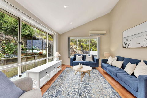 Overlook Nook - The Best Views In The Area - SA Accommodation 1