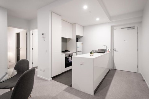 Panoramic Views 2br With Pool And Free Carpark - SA Accommodation 2