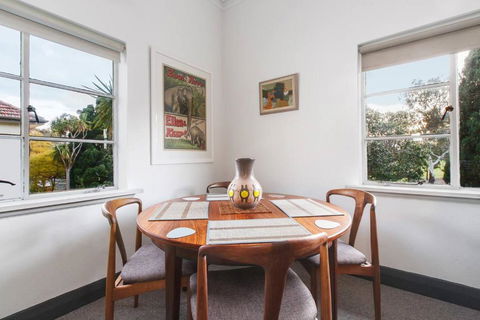 Parkside Hideaway - Beautiful Art Deco Near Zoo - SA Accommodation 1