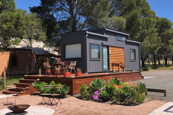 Pink Lake Tiny House - \'Peony\' with SA Accommodation