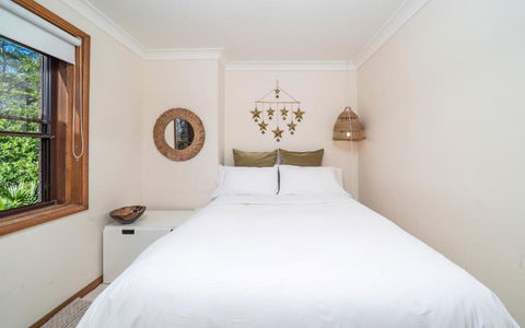 Point Clare - Relax And Unwind - Greenery & Birdsongs - SA Accommodation 0