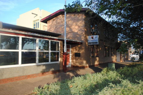 Port Adelaide Backpackers - SA Accommodation 1