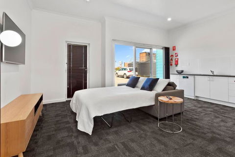 Port Lincoln Shark Apartment 5 - SA Accommodation 3