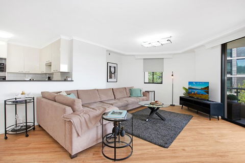 Pyrmont 2 Bed Apartment - Prime Location W Parking - SA Accommodation 0