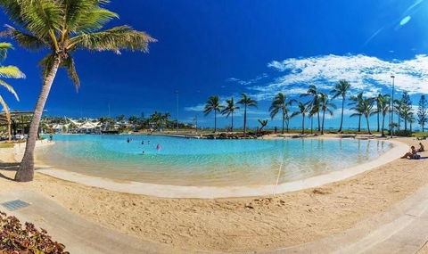 QCWA Cheerful Cottage - Airlie Beach - SA Accommodation 3