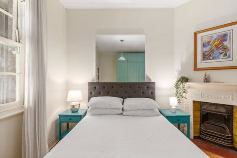 Quaint 3-Bed Heritage Home In The Heart Of Sydney - SA Accommodation 0