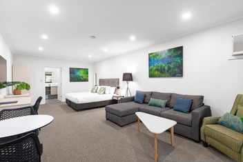 Presidential Motel with SA Accommodation