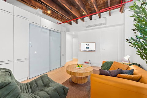 Quirky Loft By Sydney Dreams - SA Accommodation 3