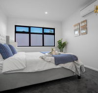 AU.JOY 3 Bed Townhouse Burwood 3