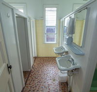 Australian Hotel - SA Accommodation