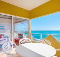 Avalon 4 - right across the road from convent beach - uninterrupted views - SA Accommodation