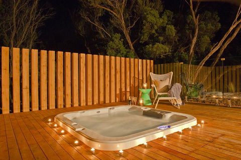 Azure Beach Retreat - Spa Luxury - SA Accommodation 0