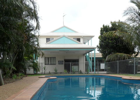 Bargara Beach Motor Inn - SA Accommodation 0