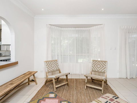 Barneys At Suffolk - SA Accommodation 2