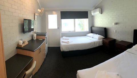 Bateau Bay Hotel - SA Accommodation 1