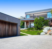 Bay Vista - Amazing Bay Views with the beach at your doorstop - SA Accommodation