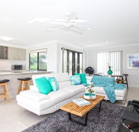 Beach Breeze Holiday House - SA Accommodation