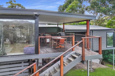 Relax At Goughs Bay - SA Accommodation 3