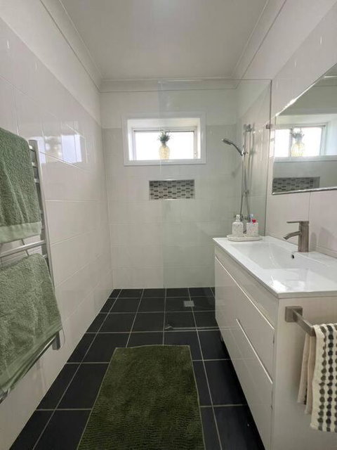 Renovated 3 Bedroom House - SA Accommodation 2