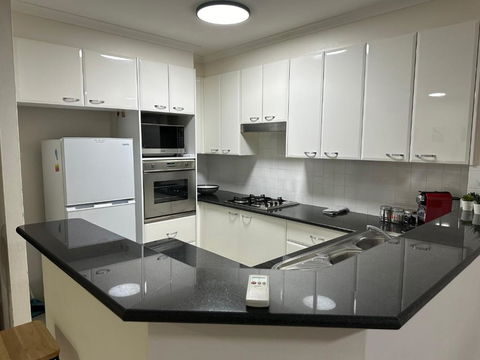 Resort Style 2BR Apt In Pyrmont Next To Darling Harbour - SA Accommodation 2