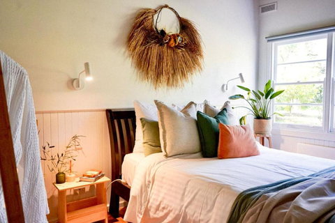 River Lea Cottage - SA Accommodation 0