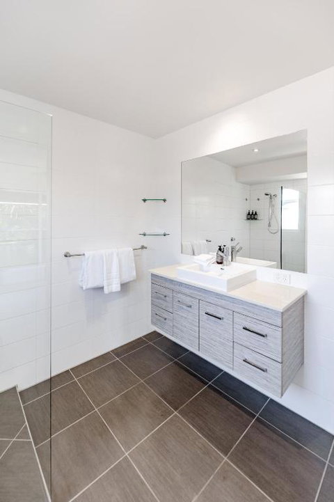 Riverside Noosa Sanctuary, Steps To Gympie Terrace - SA Accommodation 1