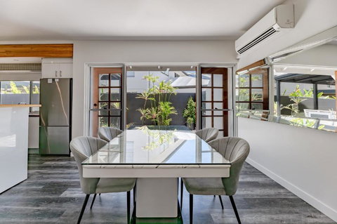 Riverside Noosa Sanctuary, Steps To Gympie Terrace - SA Accommodation 2