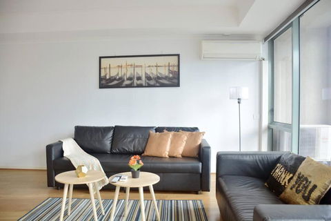 RiverView Spacious 3BR2Bath2Car WifiPoolGym Crown - SA Accommodation 0