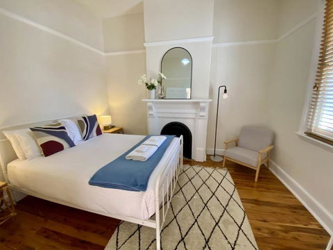 Roseland Cottage - CBD Heritage - SA Accommodation 3