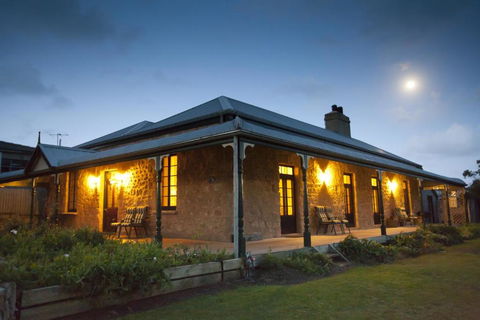 Robe House Heritage Accommodation - SA Accommodation 0