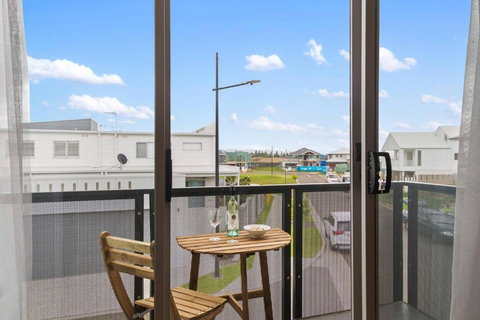 Rockpool Escape - A Coastal Refresh Near The Marina - SA Accommodation 2